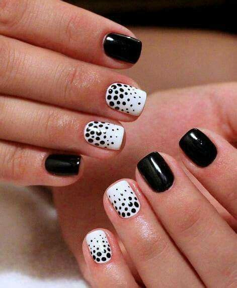 Black and white polka dot nails | Polka dot nails, Pretty nails, Best nail art designs