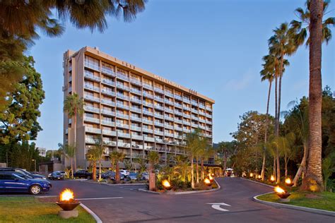 Hotel La Jolla, Curio Collection by Hilton: What to Know Before You Book | La Jolla Mom