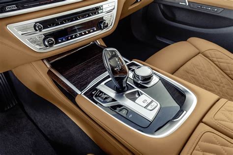 2022 BMW 7 Series Interior: A Closer Look Inside | TractionLife