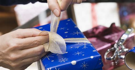 Ribbon wrapping techniques | eHow UK