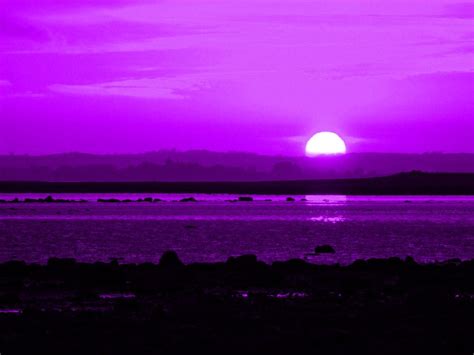 Pics Photos - Purple Sunset White Clouds In The Sky Lake Water | Viola