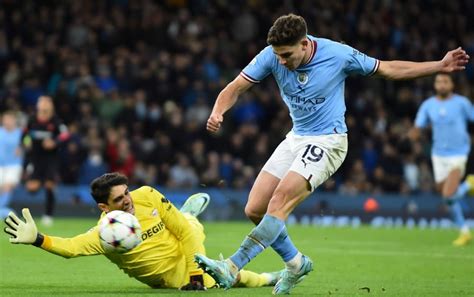 Alvarez fills Haaland's shoes as Man City see off Sevilla | New Straits ...