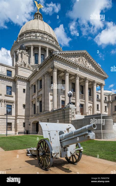 Mississippi State Capitol building, designed by Cass Gilbert Stock Photo - Alamy