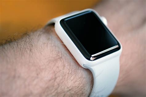 "Hands-On: The White Ceramic Apple Watch Edition (And Some White ...