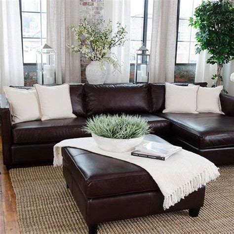 20+ Relaxing Living Room Décor Ideas With Leather Sofa - TRENDECORA ...