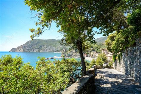 Cinque Terre Hiking Trail Vernazza Monterosso Mare Hiking Early Summer — Stock Photo © ah ...