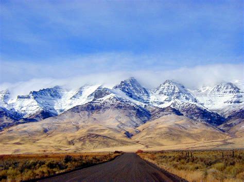 Steens Mountains, Eastern Oregon. Will visit here soon...and look for the wild mustangs ...