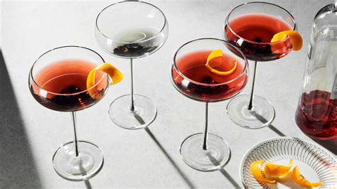 Our Resident Cocktail Expert Loves These Fancy (But Cheap) Coupe Glasses | Wine glass cleaner ...