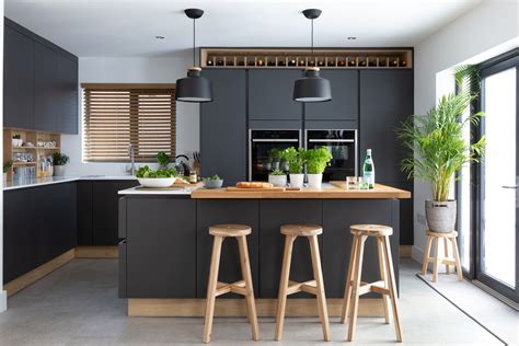 Discovering The Beauty Of Dark Gray Kitchen Cabinets – The Urban Decor