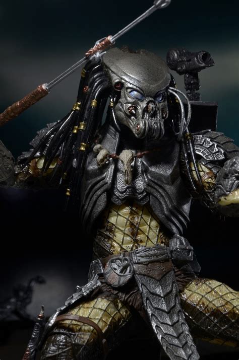 Closer Look: Predator Series 14 (Alien vs Predator) Action Figures ...