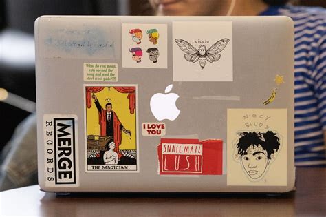 「laptop stickers idea」おしゃれまとめの人気アイデア｜Pinterest｜N | Macbook ステッカー, Mac ...