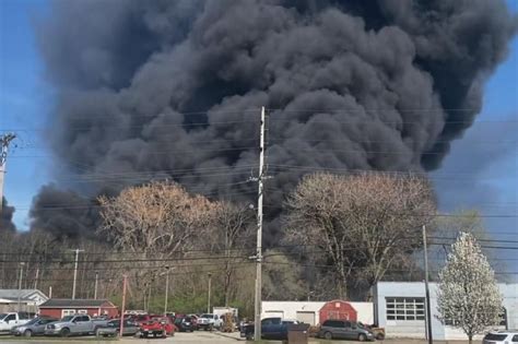 Indiana industrial fire forces evacuations, shelter in place - UPI.com