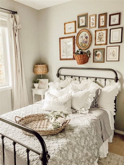 20+30+ Vintage Farmhouse Bedroom Furniture