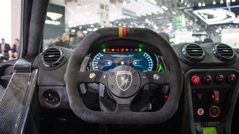 Gumpert Apollo Enraged Interior