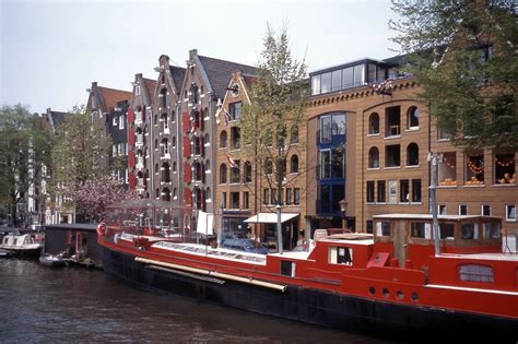House Boat, Amsterdam | A large, modern house boat on an Ams… | Flickr
