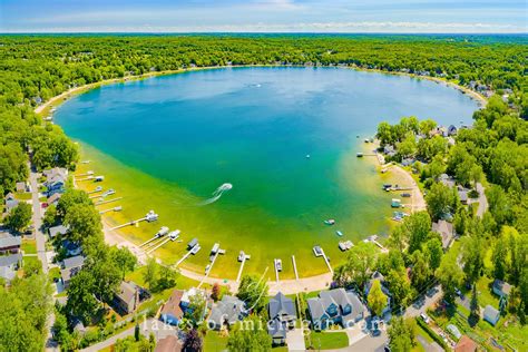 Silver Lake near Rockford Aerial Photo from North — Aerial, Landscape ...