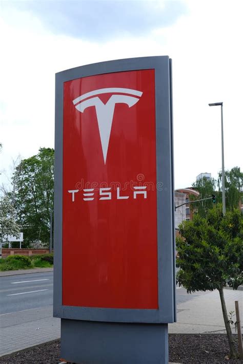 Tesla Office, Service Station, American Electric Car Manufacturer Elon Musk, Current and Major ...