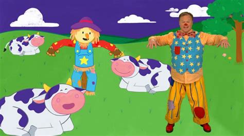 Dingle Dangle Scarecrow - CBeebies - BBC