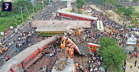 India: Search for causes of devastating train accident – Pledge Times