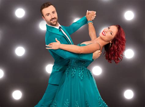 DWTS Pro Sharna Burgess Sidelined With Knee Injury | E! News Australia