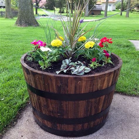 10+ Whiskey Barrel Planter Images – ZYHOMY