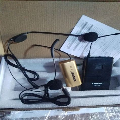 Shure UHF Rechargeable Wireless Lapel/Tie-Clip Microphone System With ...