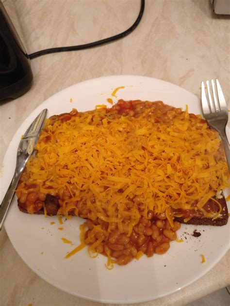 Cheesy beans on toast : r/shittyfoodporn