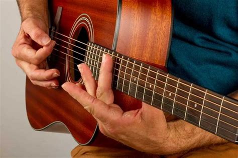 Lesson: 4 Easy Steps to Getting the Best Natural Harmonics on Acoustic Guitar | Acoustic Guitar