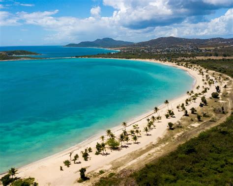 Best Beaches in Vieques - Snorkel and Hike