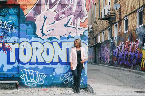 6 Photos to Inspire You To Visit Toronto's Graffiti Alley | Zeeba Life