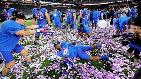 Boise State captures Mountain West title with 44-20 win over UNLV | ktvb.com