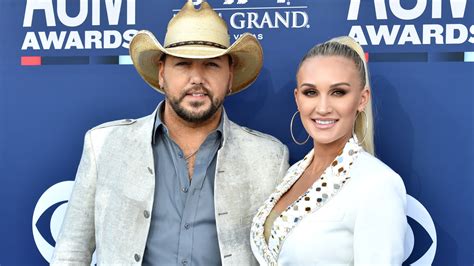 Are Jason Aldean's Daughters Close With Their Stepmom Brittany Kerr? - News Colony