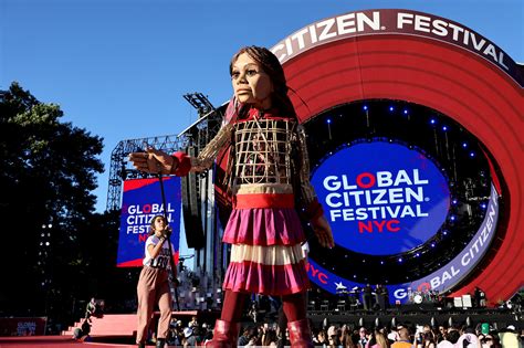 Little Amal, the refugee puppet, makes her way through New York City ...