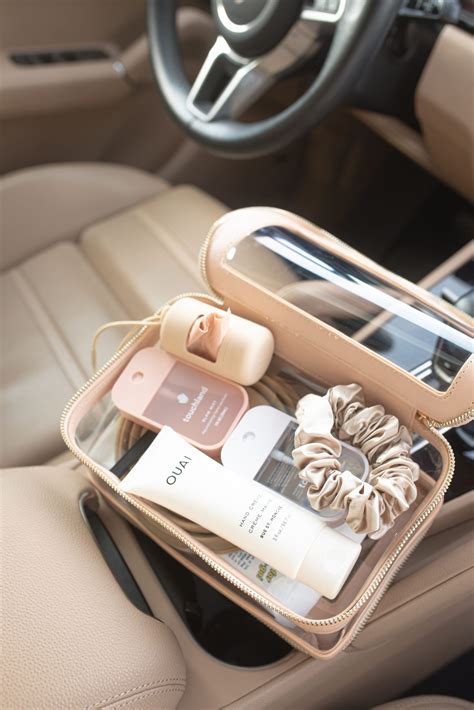 Purse Essentials, Travel Essentials, Cute Car Accessories, Chic Travel ...