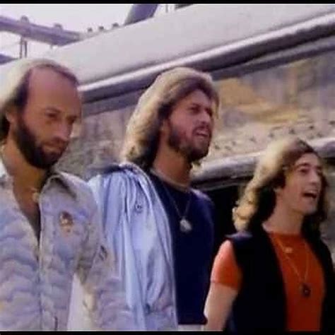 exótico O que há de errado ativação mix bee gees stayin alive incidente ...