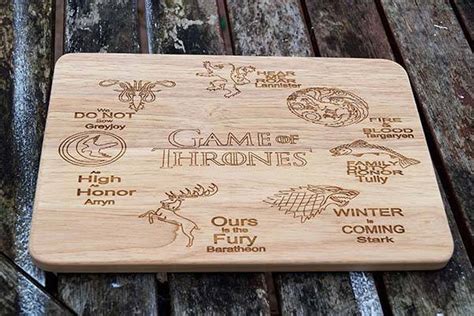 Handmade Game of Thrones Wooden Cutting Board | Gadgetsin