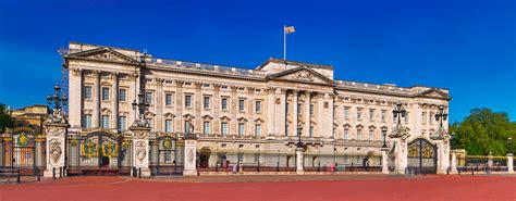 Experience the Enchanting Elegance of Buckingham Palace | Book Tickets Now