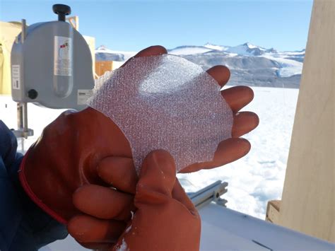 Ice Core Sample from Antarctic [IMAGE] | EurekAlert! Science News Releases