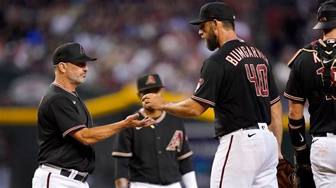 Diamondbacks pick up manager Torey Lovullo's 2023 club option | Fox News