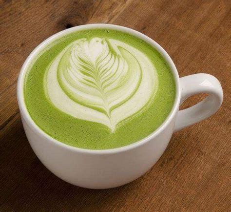 مشروب الطاقة ماتشا لاتيه Matcha Latte | Matcha green tea latte, Green tea latte, Tea latte