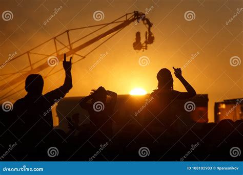 Silhouette of People in Sunset on Holiday. Summer Lifestyle. Colorful ...