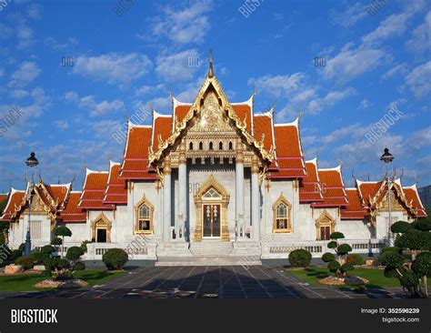 Wat Benchamabophit Image & Photo (Free Trial) | Bigstock