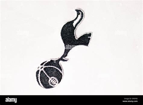 Tottenham hotspur badge hi-res stock photography and images - Alamy