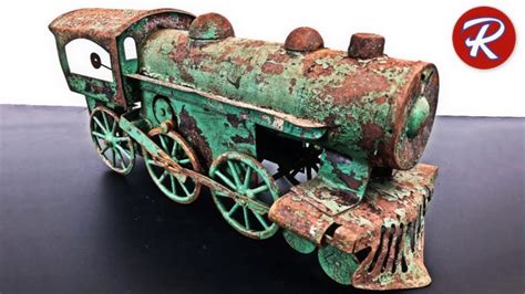 Watch Battered & Bruised Vintage Toys Get Mesmerizingly Restored to ...