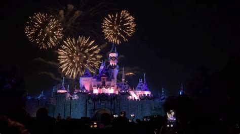 Mickey Mouse fireworks Disneyland - YouTube