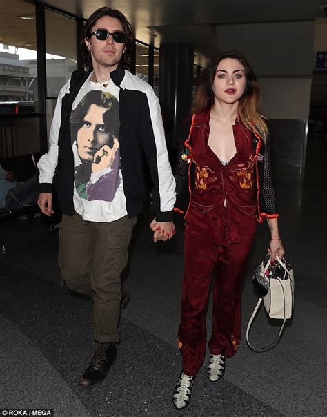 Frances Bean Cobain jets out of Los Angeles with boyfriend | Daily Mail ...