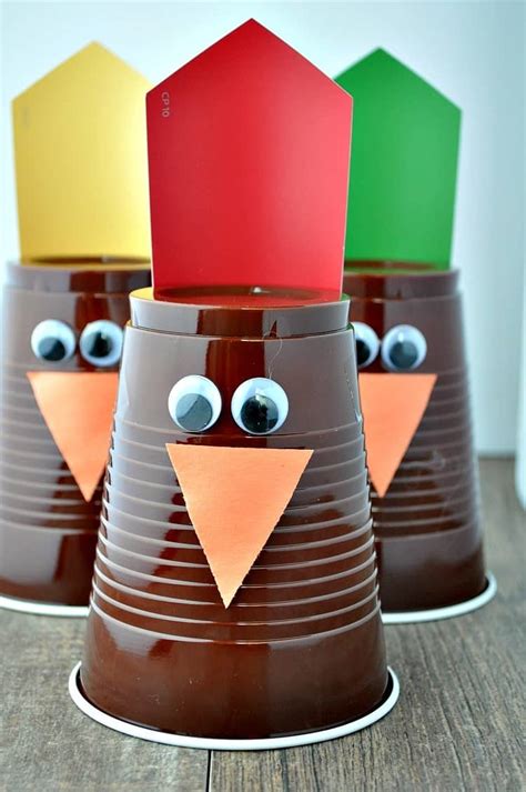 Thanksgiving Game: Turkey Bowling - The Seasoned Mom