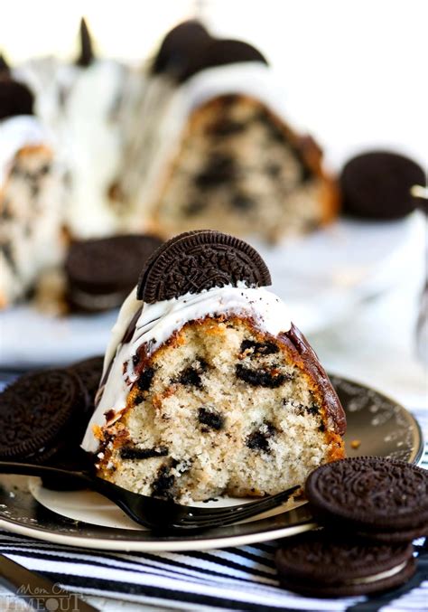 Cookies and Cream Oreo Cake - Mom On Timeout