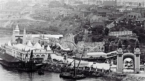 Today in history, October 4: Luna Park opens next to Sydney Harbour | news.com.au — Australia’s ...