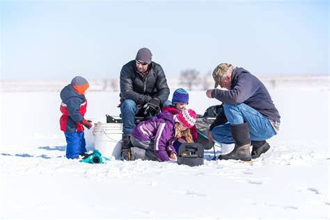 How to use a fish finder for ice fishing: a complete guide for ...